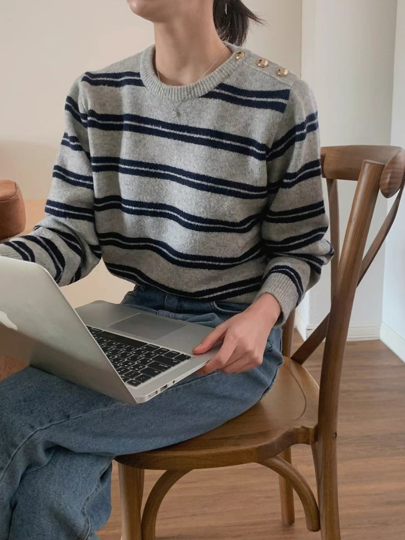 [現貨] 條紋休閒好搭針織衫 [ 3色 / Free ]