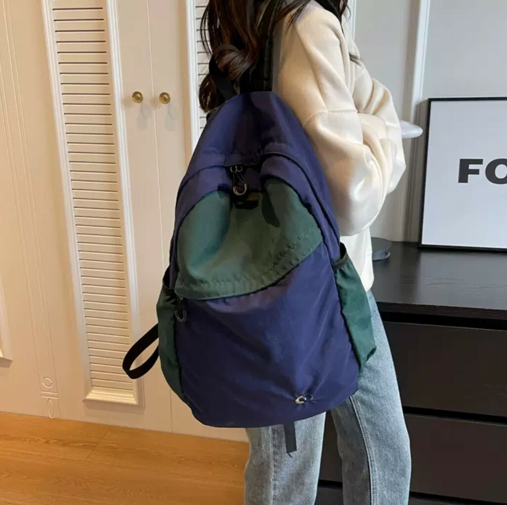 潮流韓版大容量輕便後背包