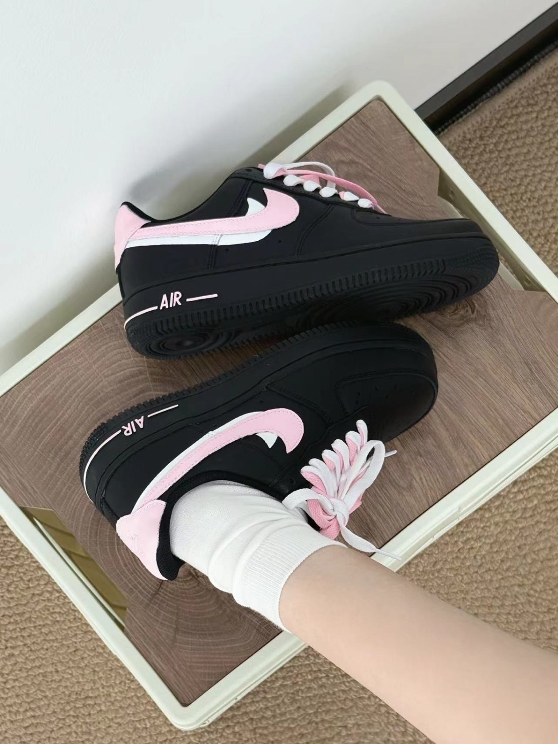 NIKE AIR FORCE 黑粉 雙鞋帶 訂製款 DD8959-001（Team33-粉白雙勾 女款）