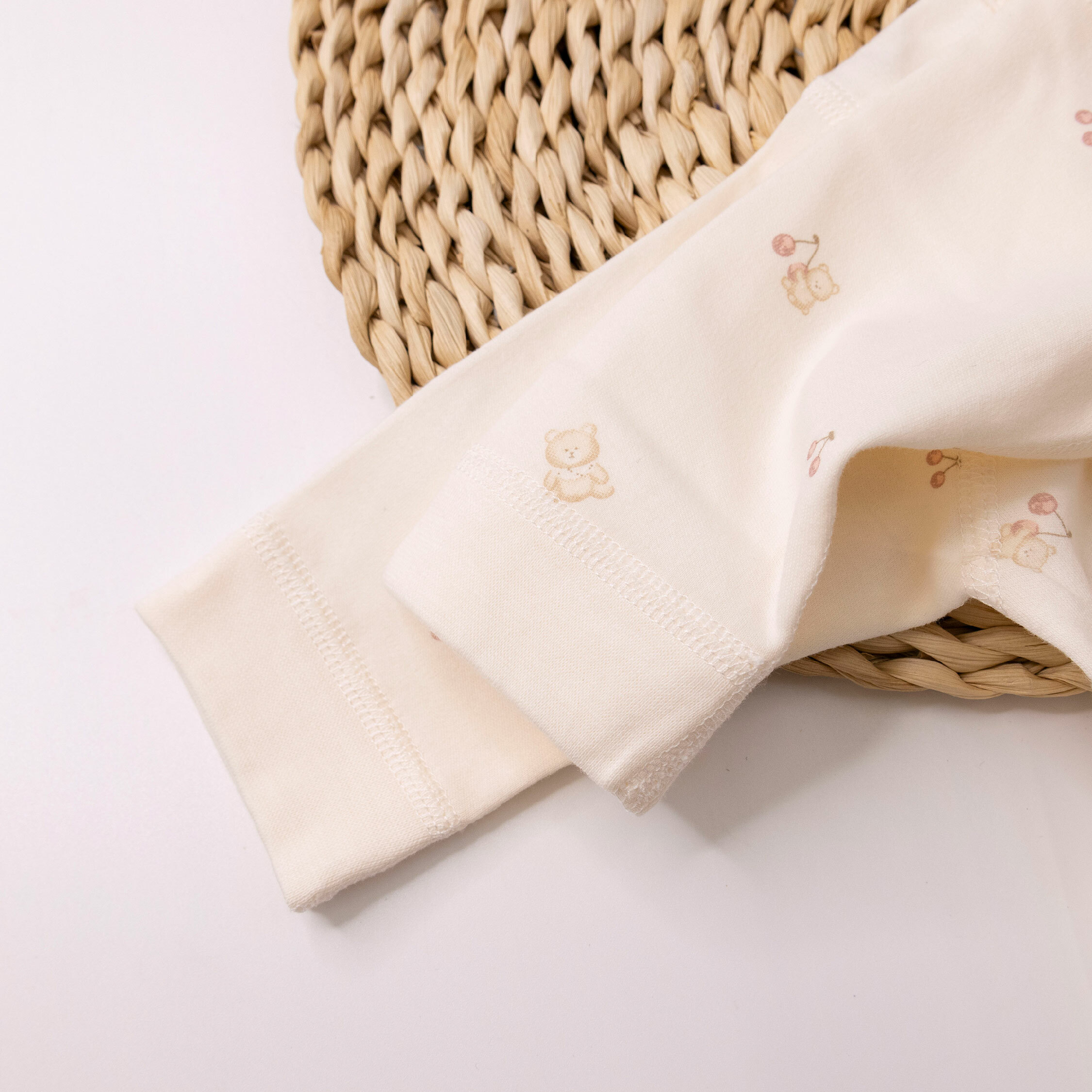 純淨系列【T3043】櫻桃小熊親膚長袖連身衣