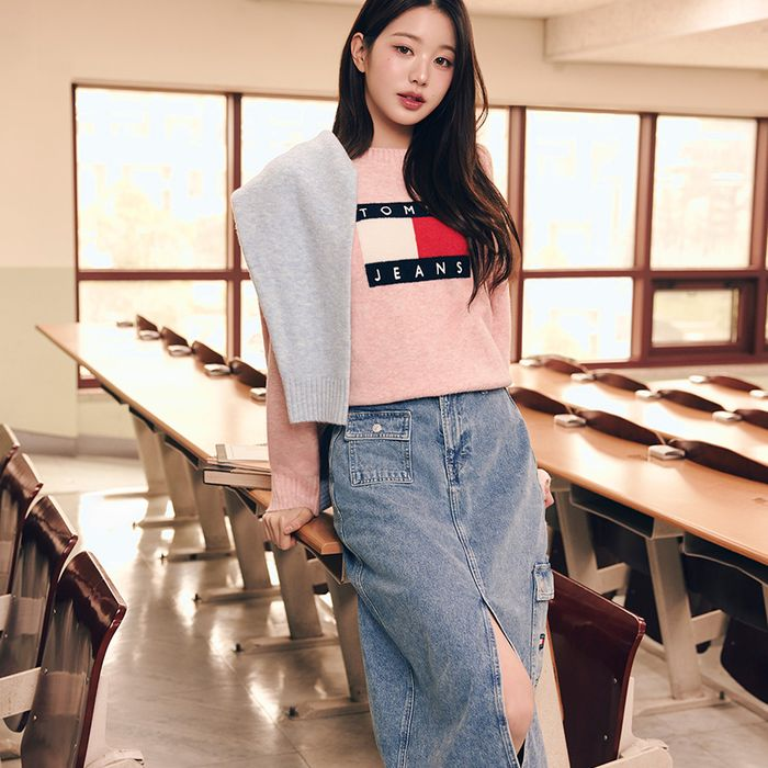 Tommy Jeans Flag Crewneck Sweater ( 2 Colours )