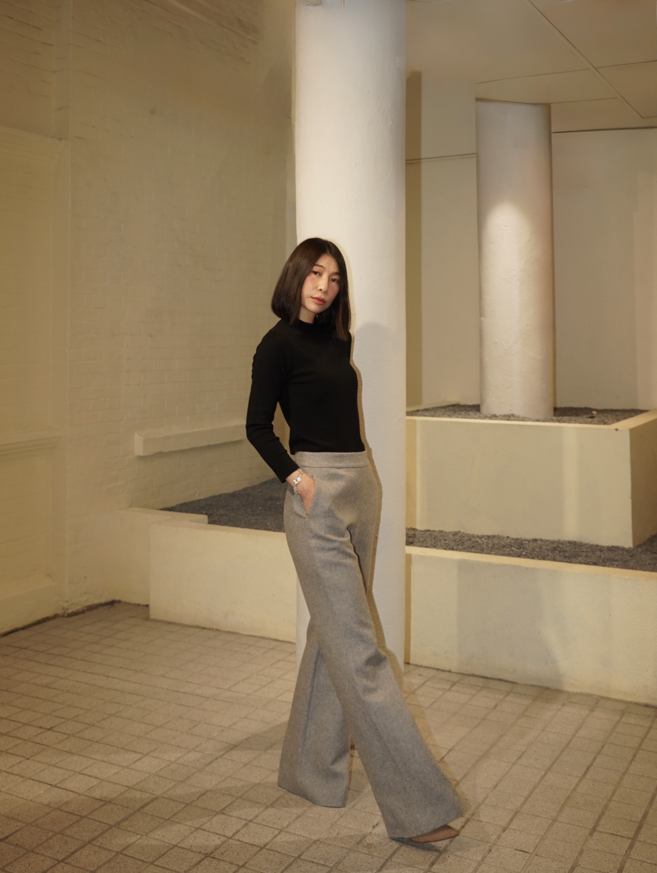 HANAA 秋冬新款經典高腰修身喇叭褲