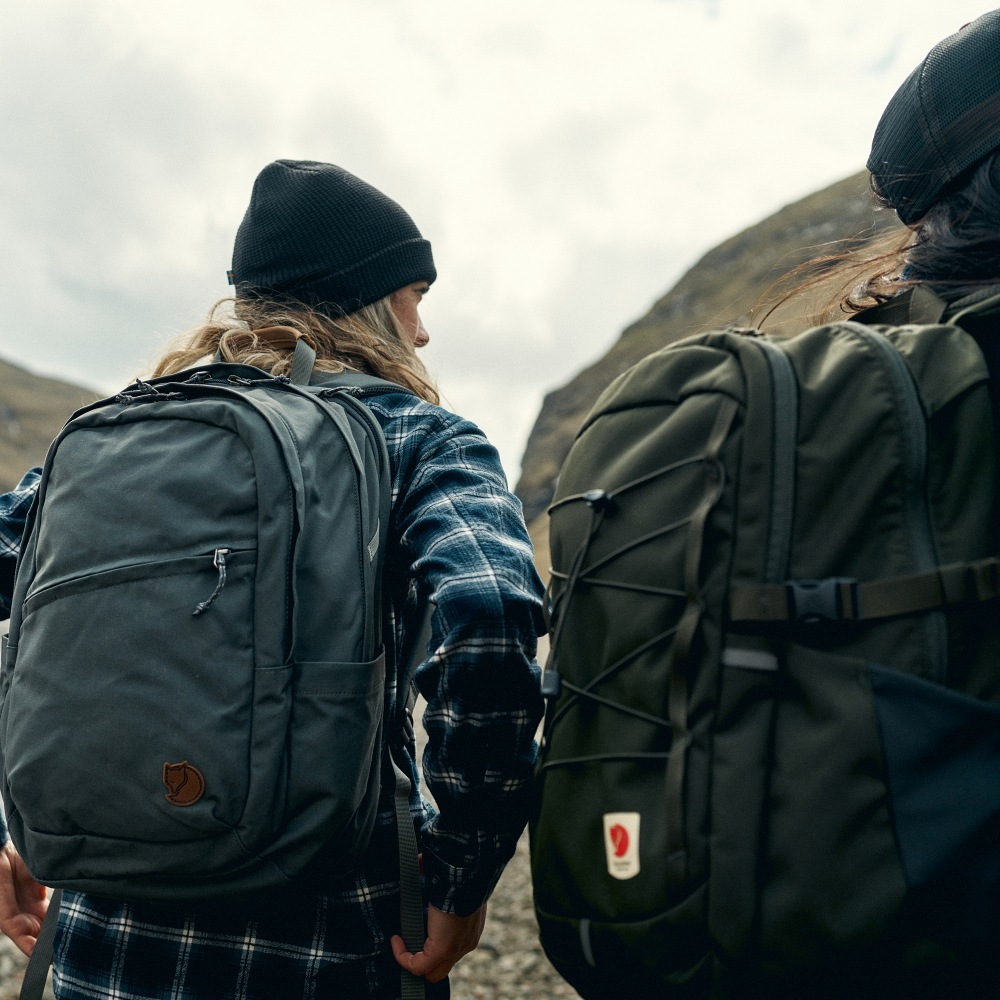Fjallraven 小狐狸 Raven 28 後背包 FR23345 北極狐