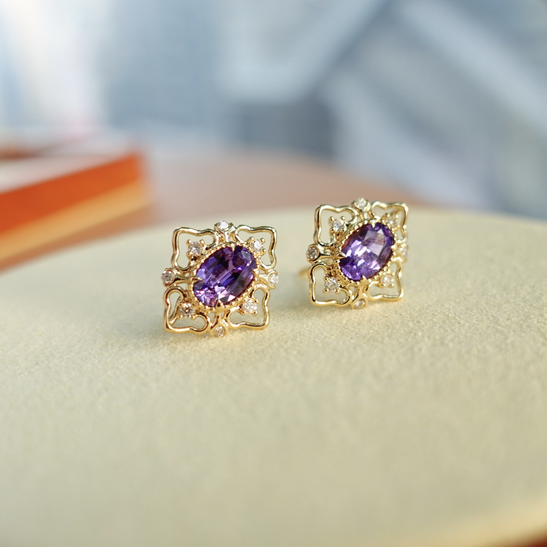 18K黃金無燒紫藍寶石鑽石耳釘 - 紫羅蘭色