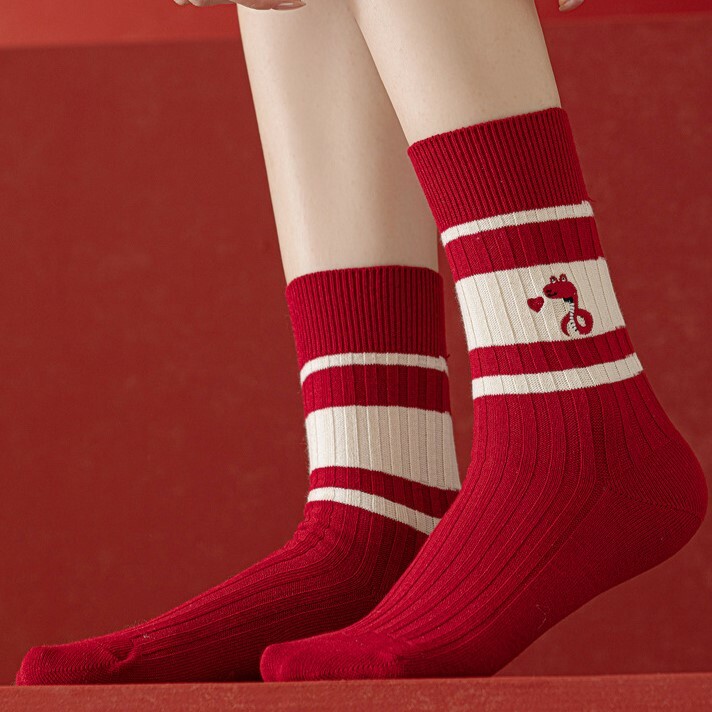 《5487》♾️蛇年本命紅刺綉中筒棉襪