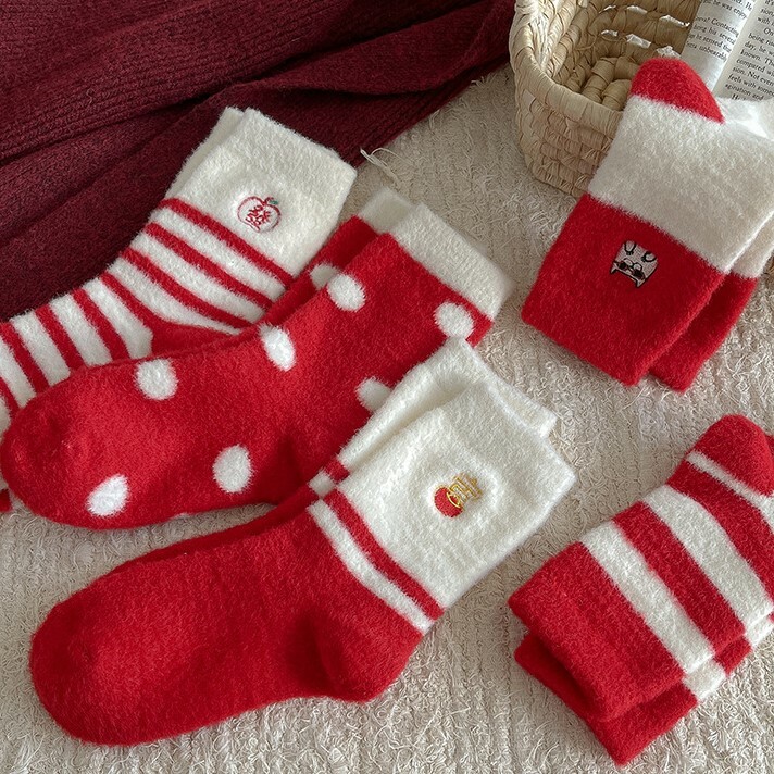 《5489》♾️新年紅通通可愛加絨保暖中筒襪
