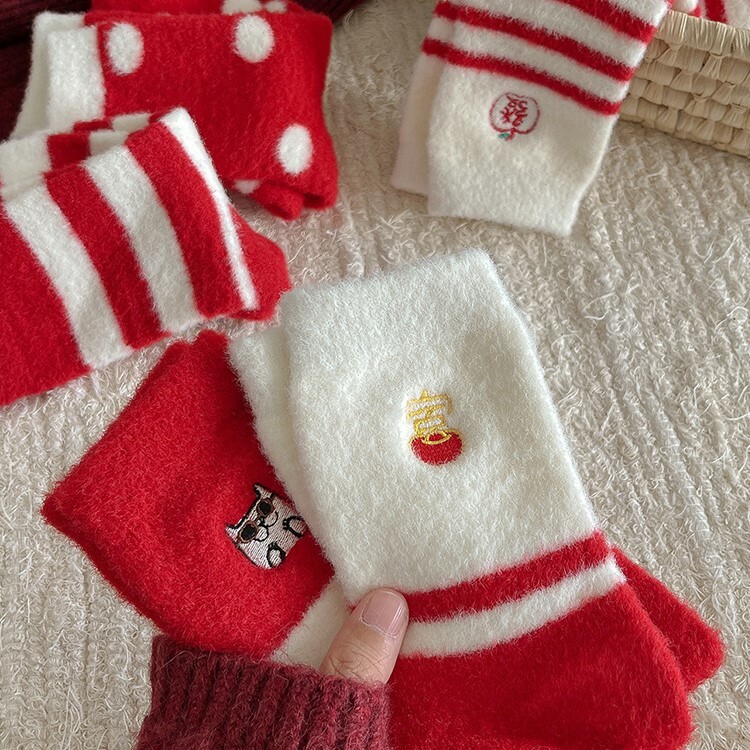 《5489》♾️新年紅通通可愛加絨保暖中筒襪