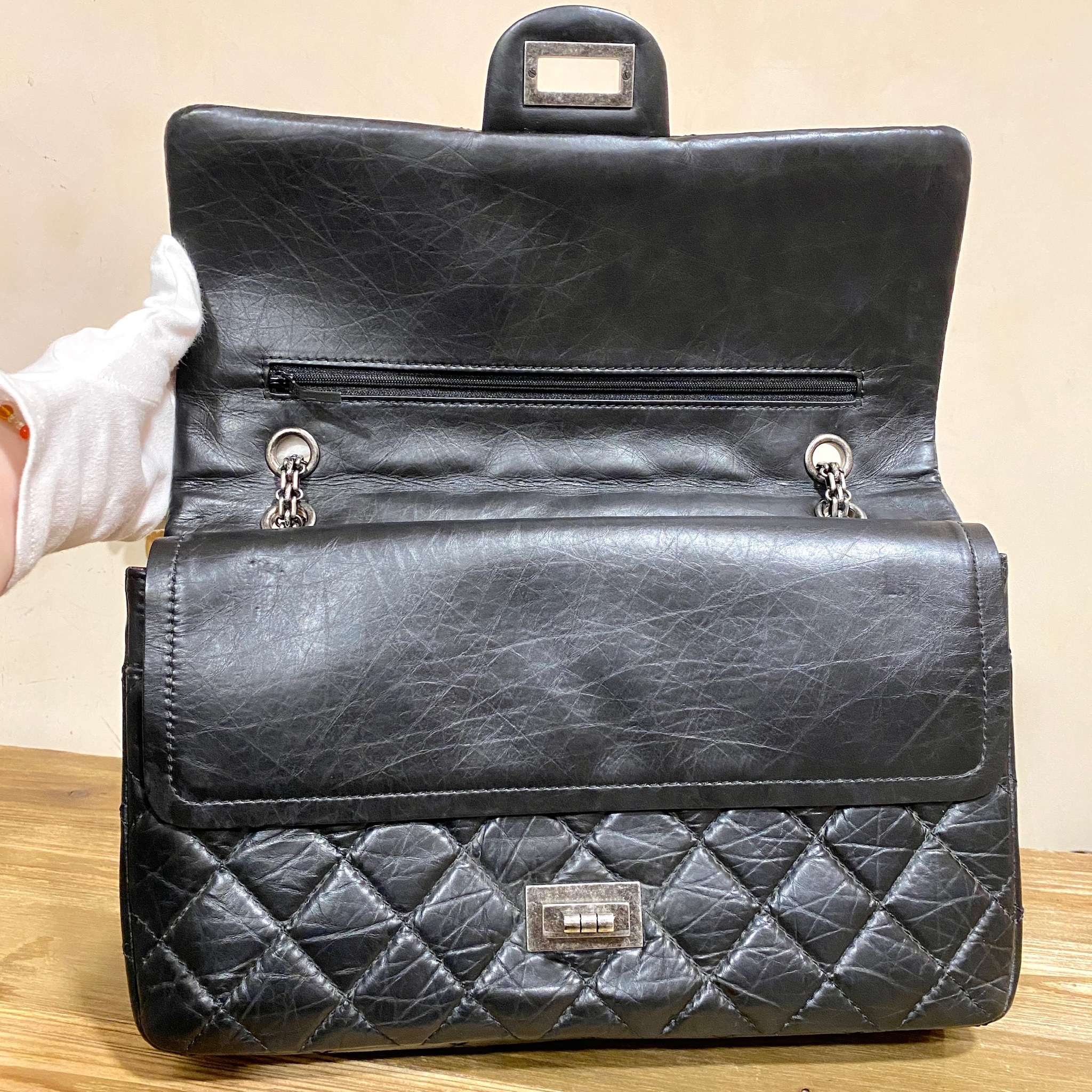 Pre-owned] Chanel 2.55 jumbo calfskin black/silver