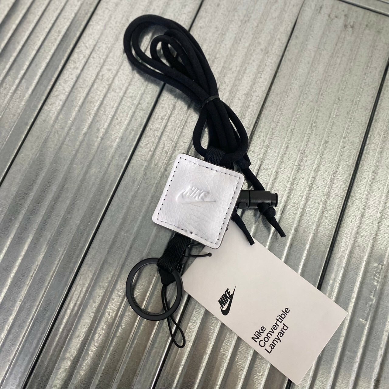 Nike premium 多功能掛繩 HF3610-036