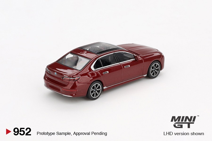 MINI GT 1/64 寶馬 BMW i7 xDrive60 Aventurin LHD