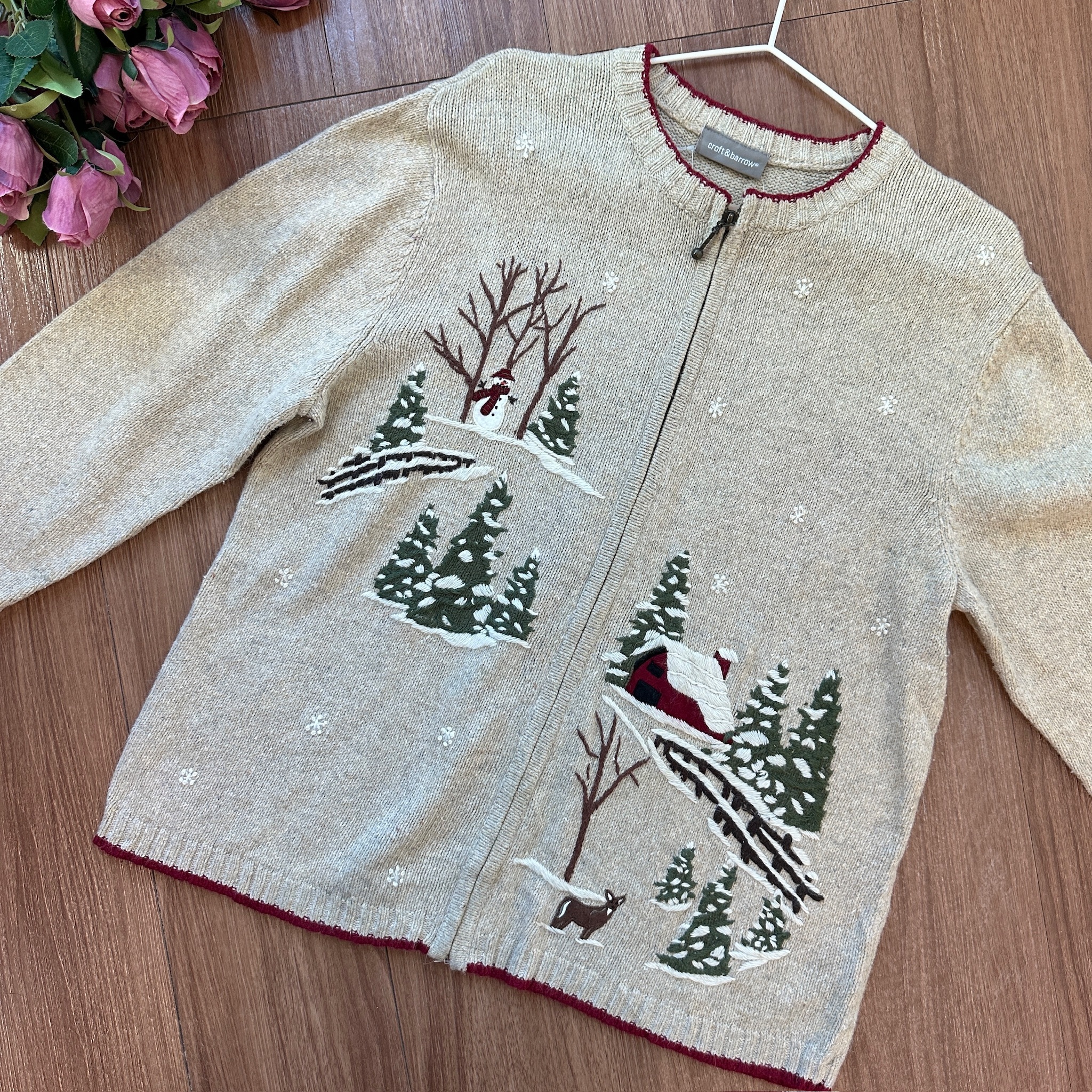 燕麥色冬日屋子針織毛衣