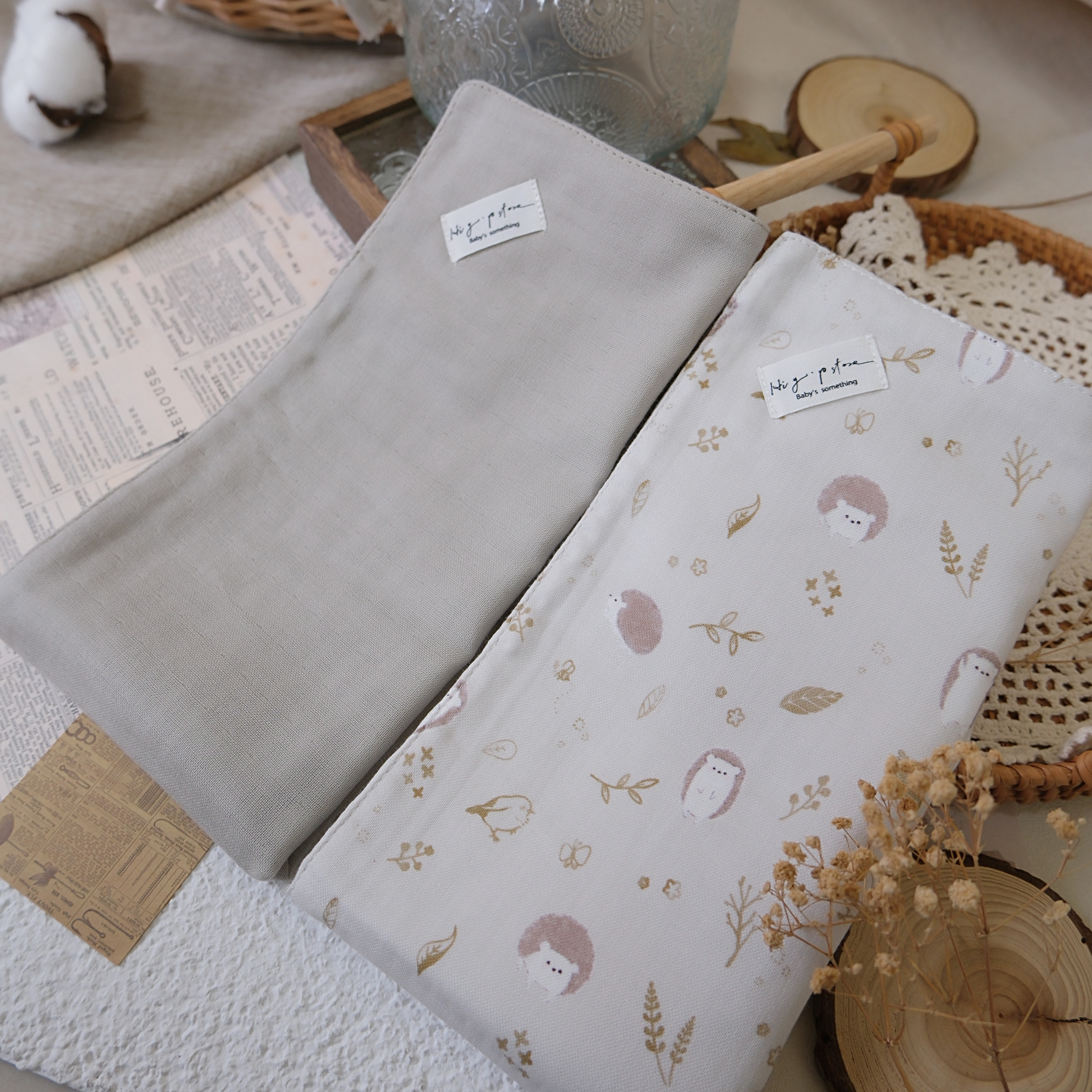 Hi Y.P store-拍嗝巾-獨家設計款-秋葉刺蝟（2件組)