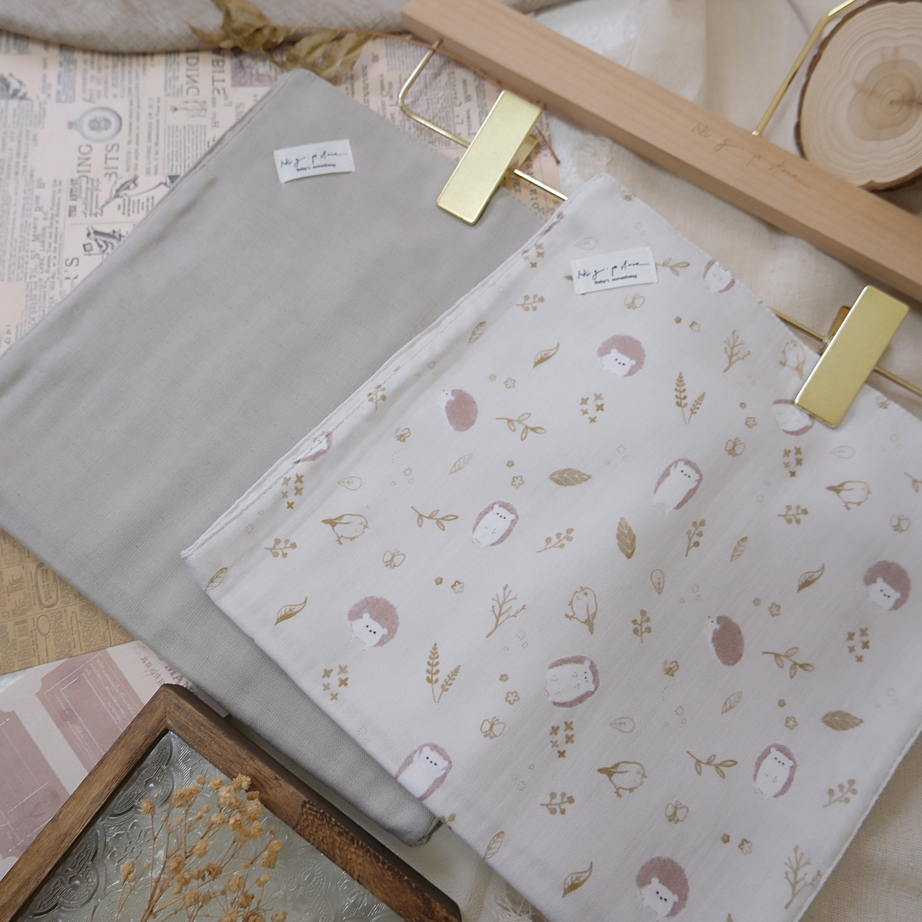 Hi Y.P store-拍嗝巾-獨家設計款-秋葉刺蝟（2件組)