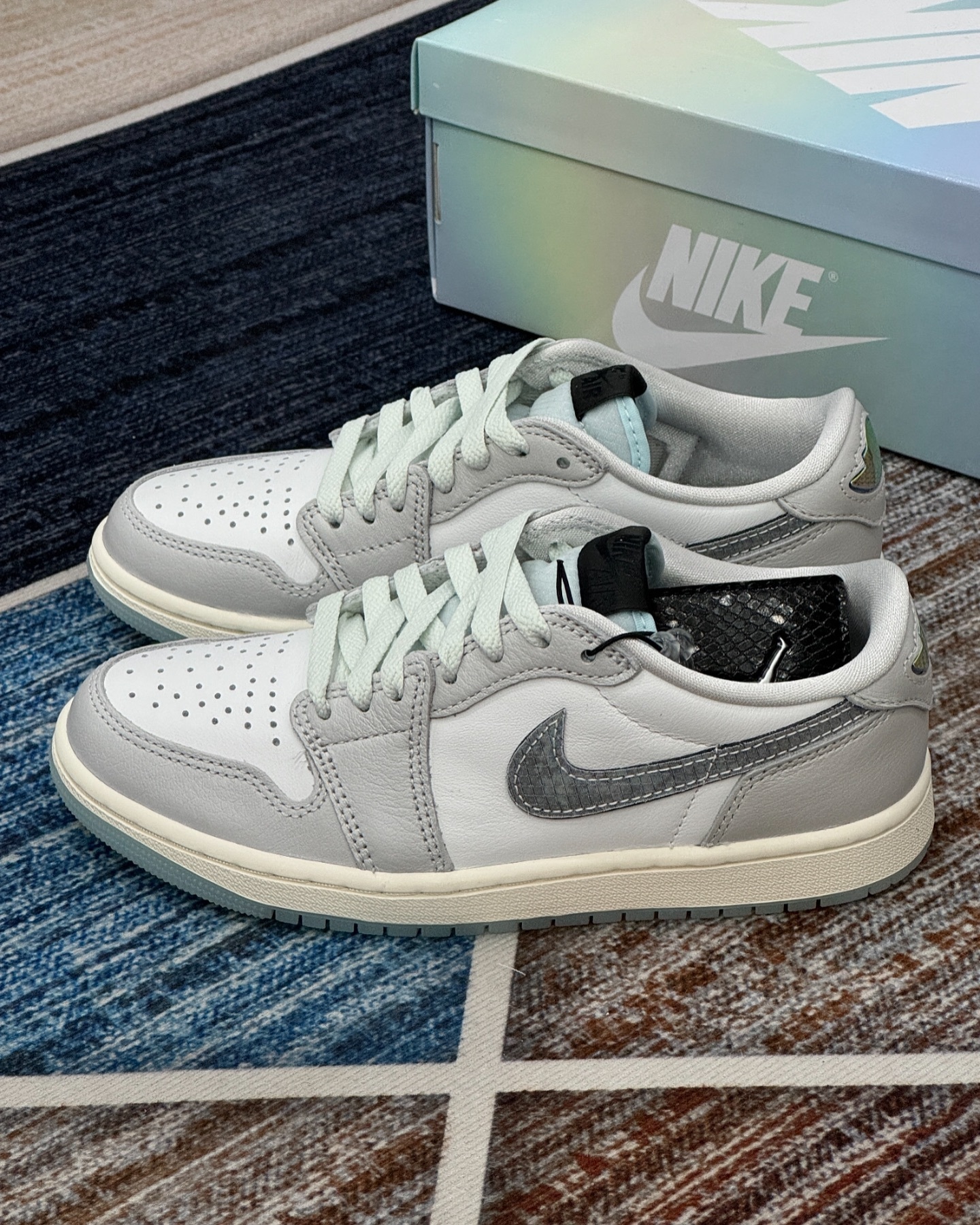 Nike Jordan 1 Retro Low OG Year of the Snake 蛇年限定 HF3144-100