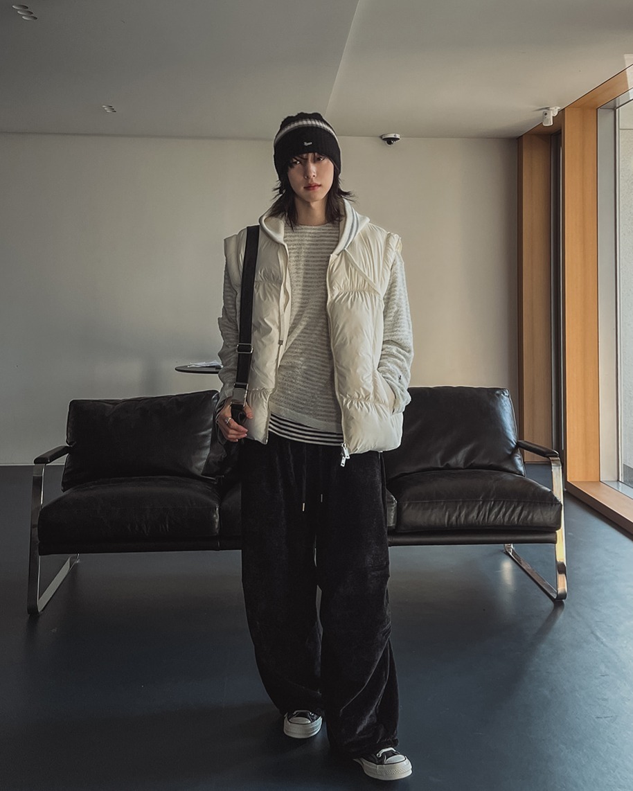 層疊破損針織衫