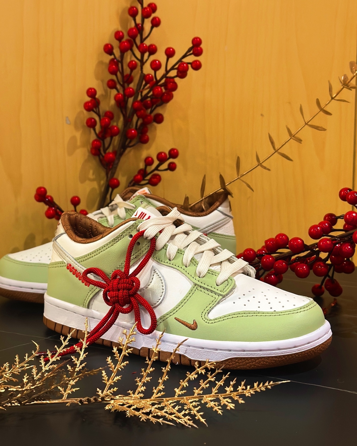 Nike Dunk Low Year of the Snake (GS)蛇年中國結 HV6001-101