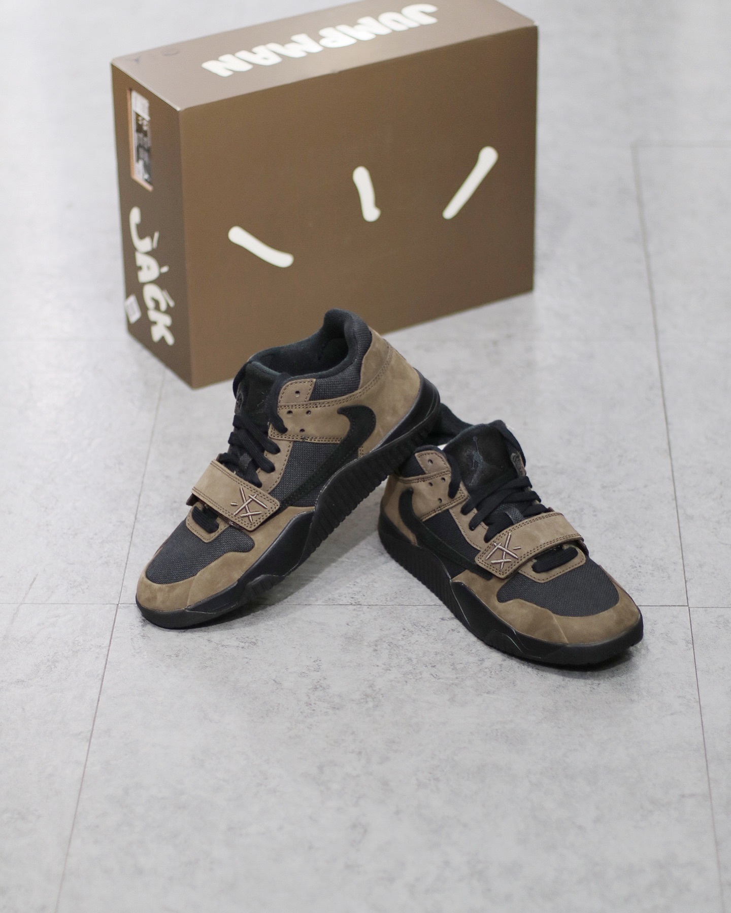 Travis Scott x Jordan Jumpman Jack ”Dark Mocha“ 倒鉤深摩卡 FZ8117-204