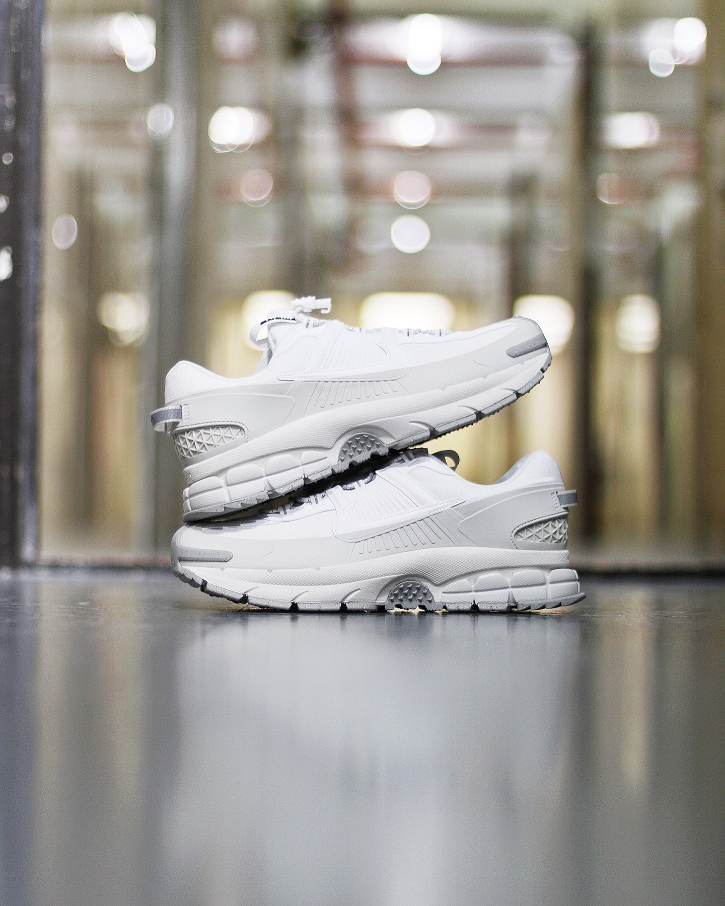 Nike Zoom Vomero Roam Summit White 白灰色 HV6410-100  HV5951-100
