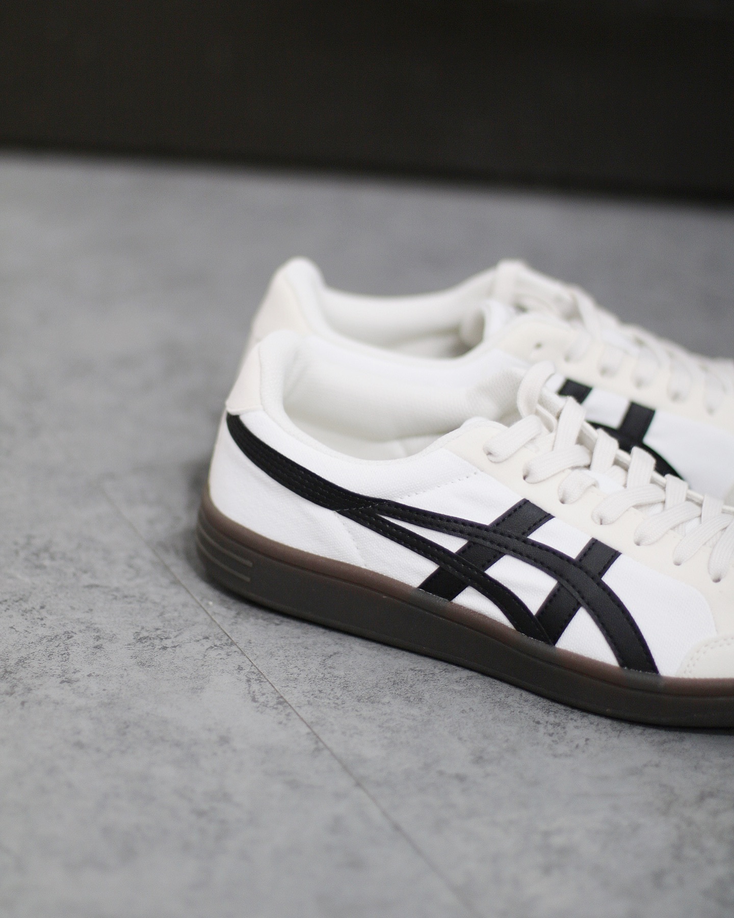 Onitsuka Tiger Advanti 鬼冢虎黑白焦糖底復古帆布