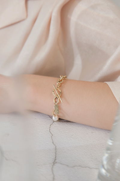 珍珠金屬環吊牌手鍊