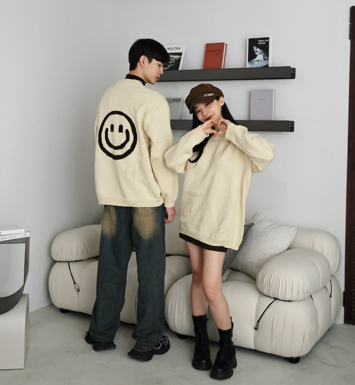 【笑臉Big背】DOMISS刺繡圓領毛衣-3色 韓系情侶裝 情侶毛衣(現貨)