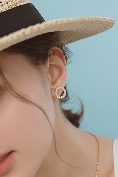 甜甜圈珍珠。夾式耳環