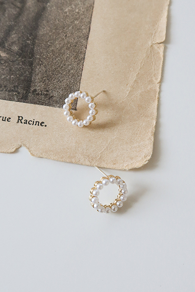 甜甜圈珍珠。銀針耳環