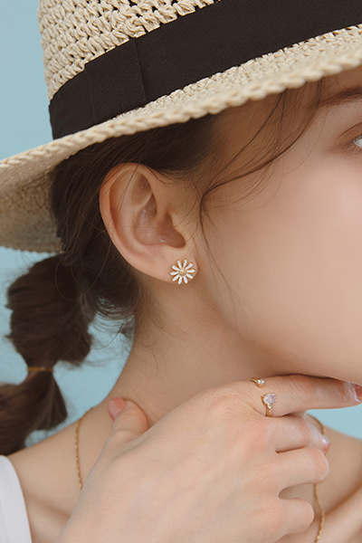 夏日小雛菊。銀針耳環