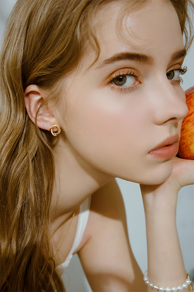 鋯石麻花小圈。銀針耳環