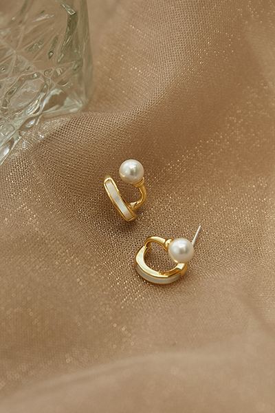 質感雙母貝。銀針耳環