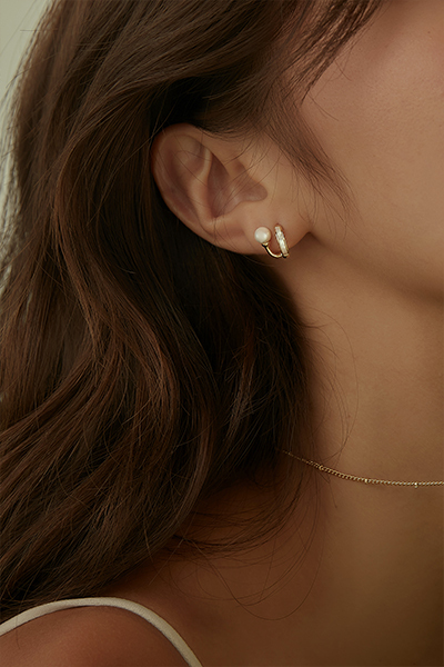 質感雙母貝。銀針耳環