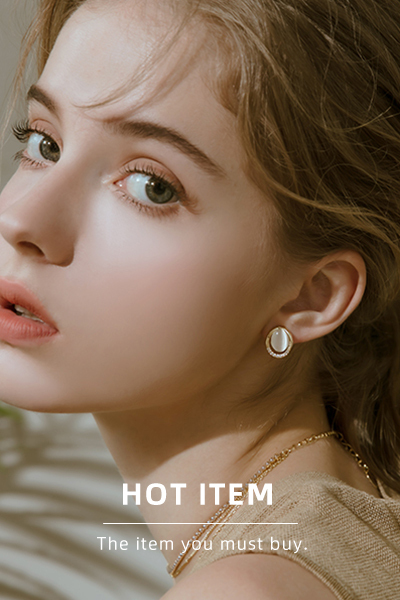 透亮感鋯石。夾式耳環