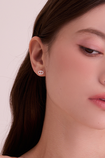 迷你鑽面小豬鼻。銀針耳環(銀)