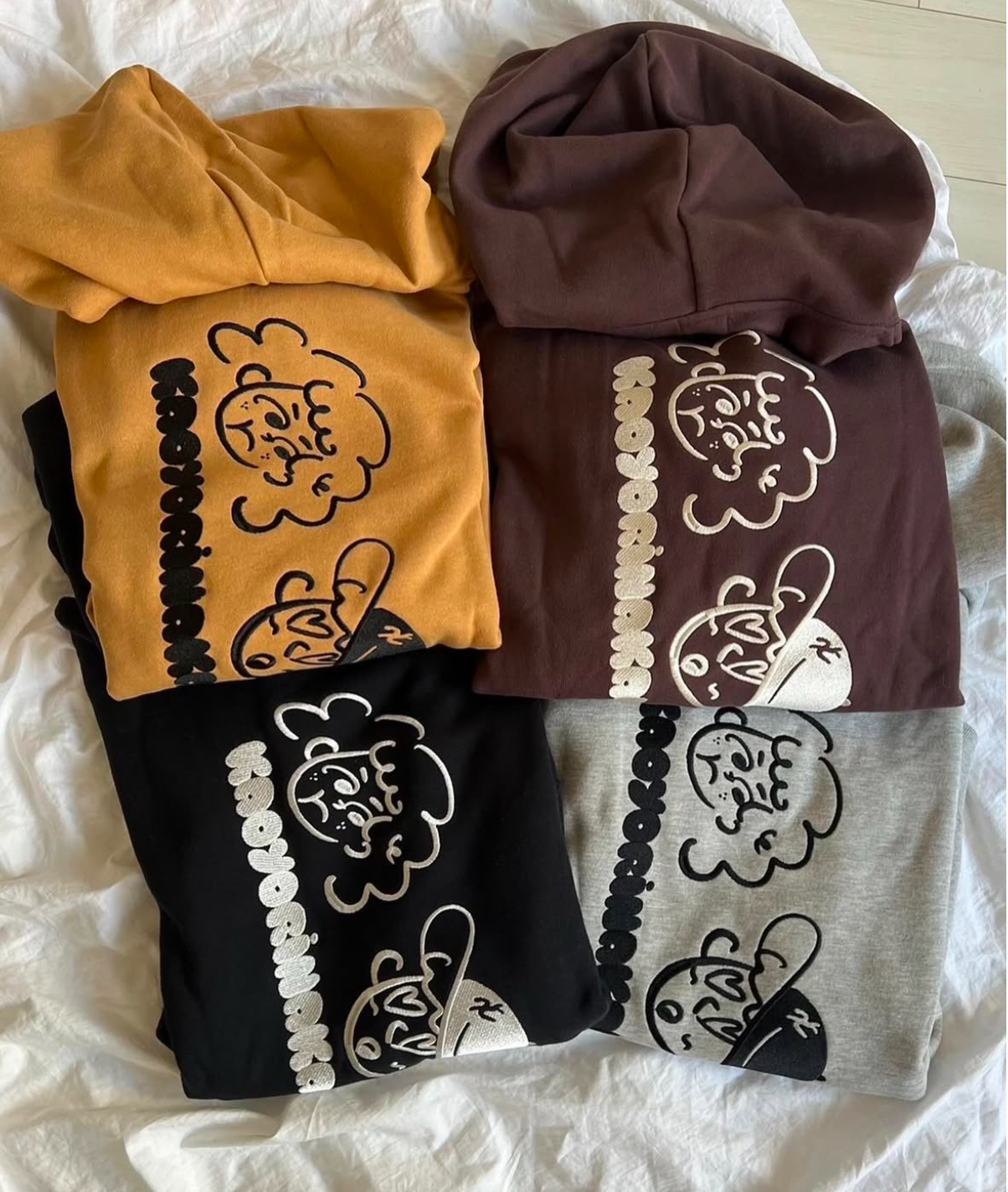 kaoyorinakami / love hoodie