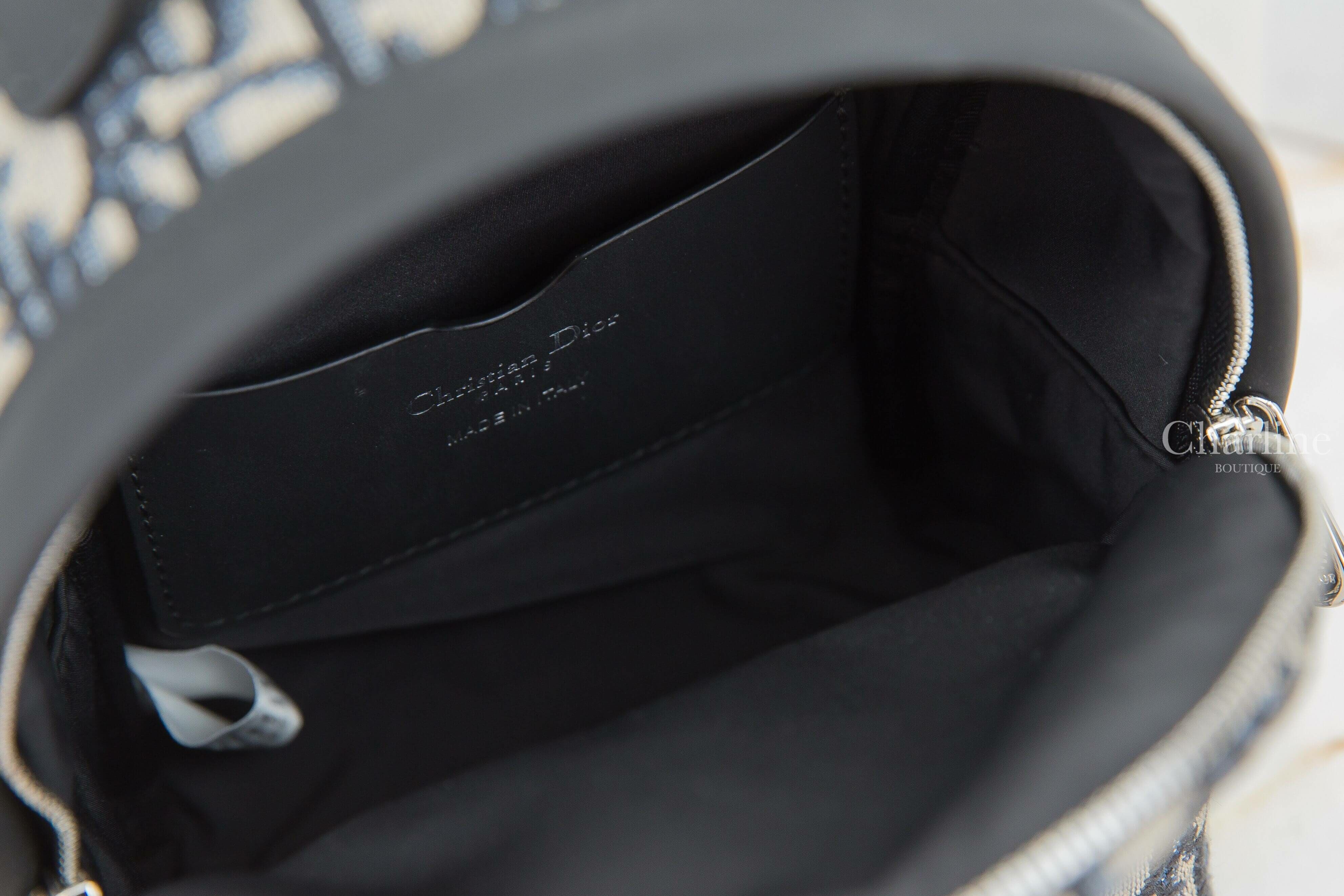 Dior Kids' Mini Rider Backpack 米色底深藍復古老花帆布黑色小牛皮提把尼龍背帶兒童迷你手提後背包-Charline Boutique 精品代購