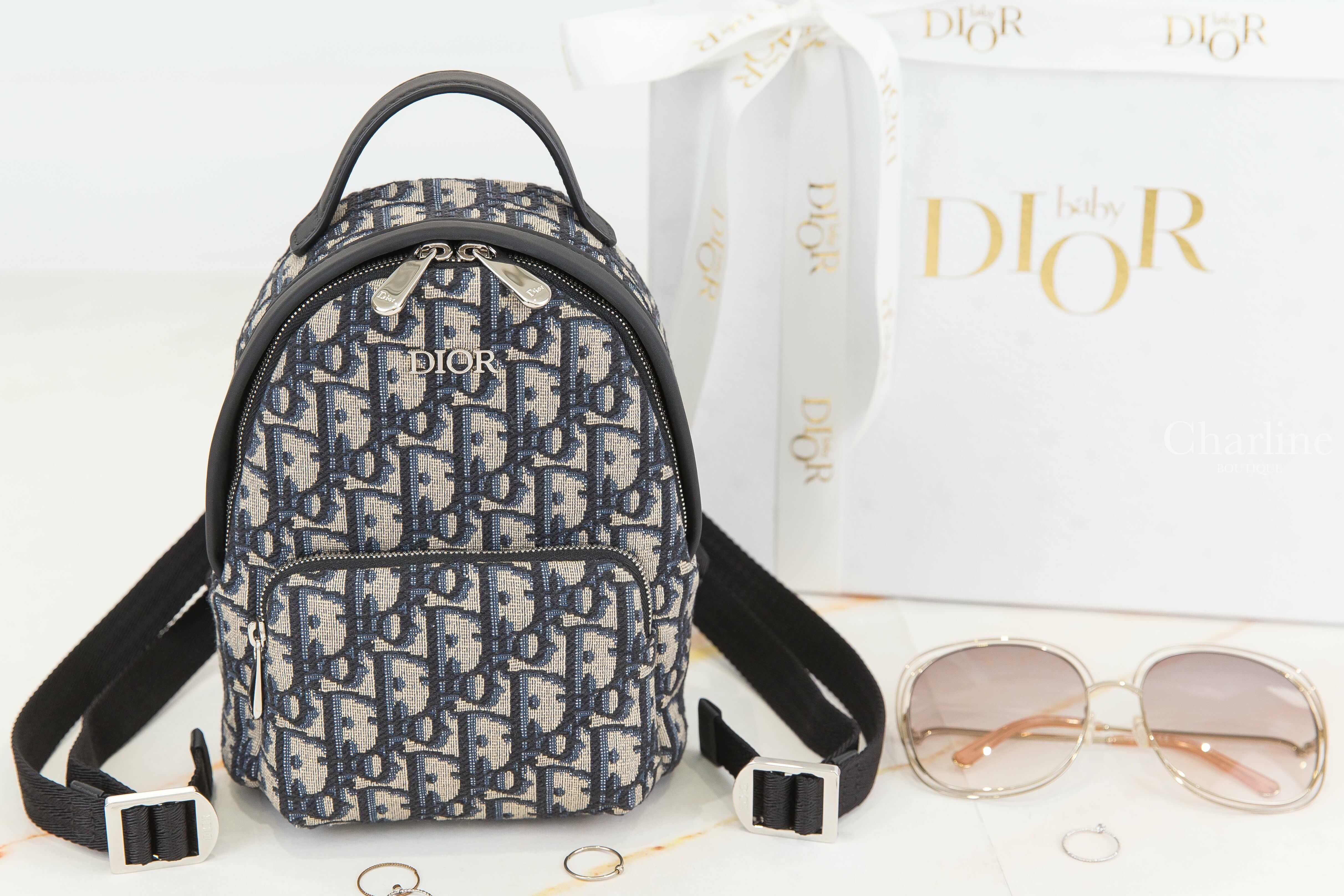Dior Kids' Mini Rider Backpack 米色底深藍復古老花帆布黑色小牛皮提把尼龍背帶兒童迷你手提後背包-Charline Boutique 精品代購