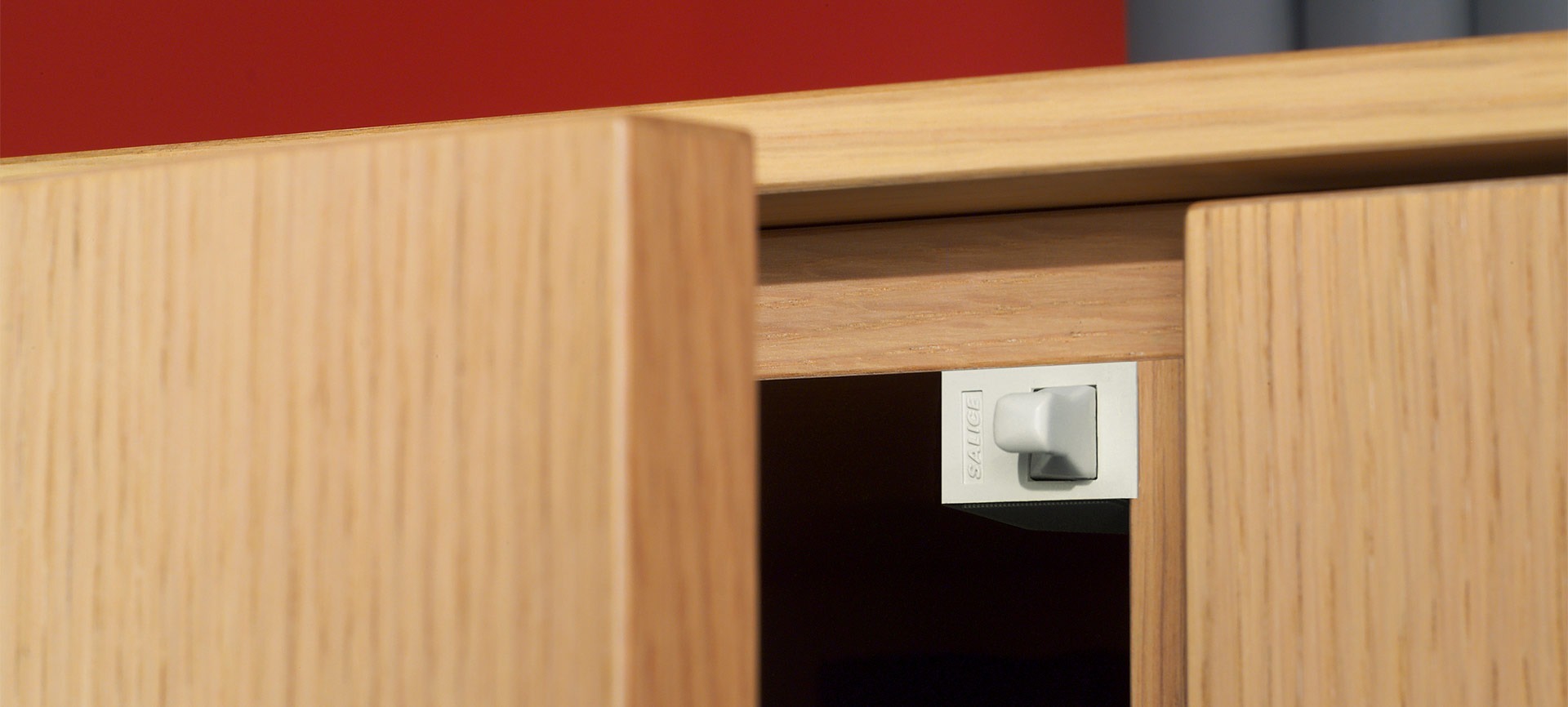 Salice 沙利士 櫃門 㩒彈制