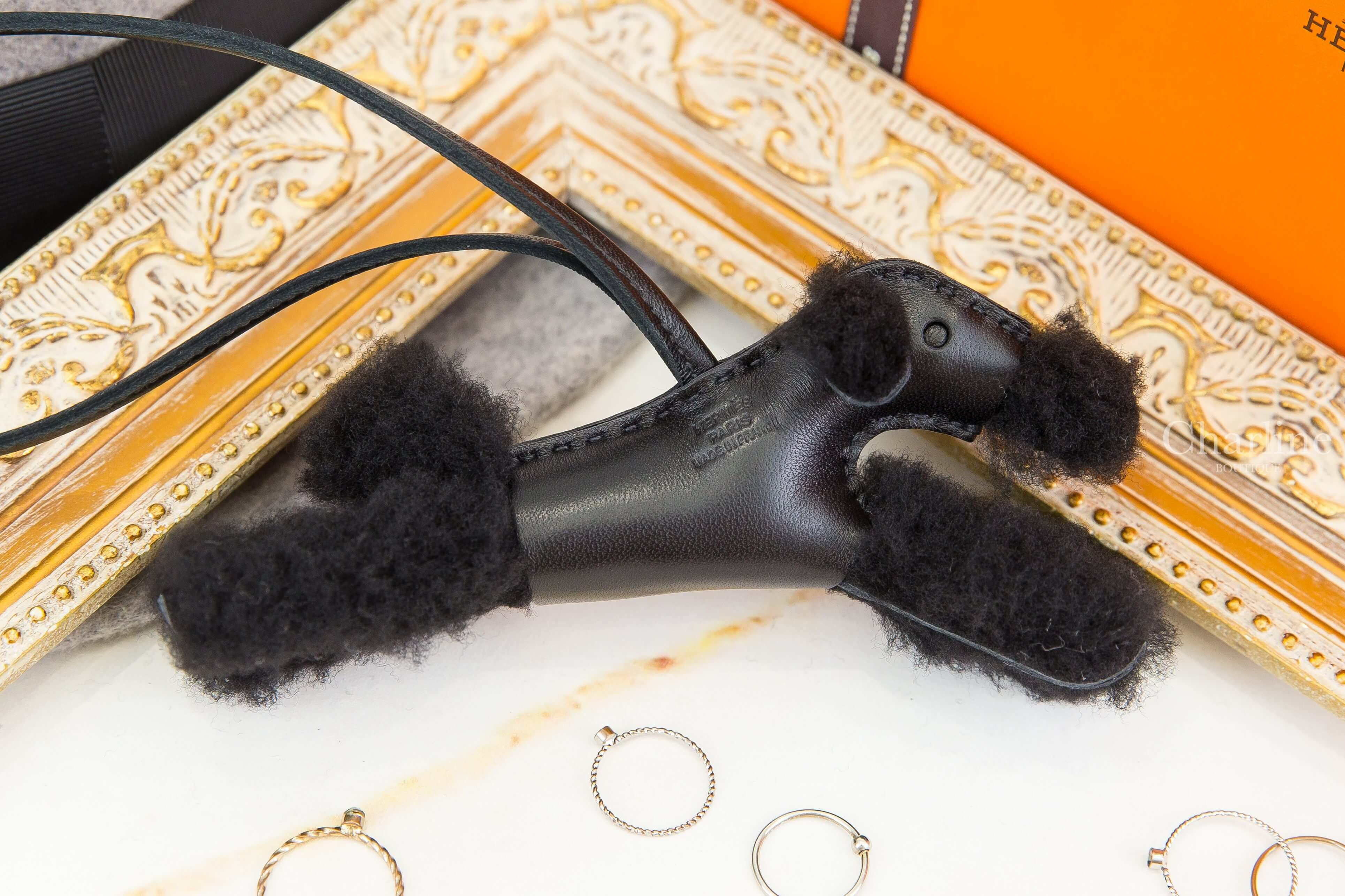 Hermès Hermès Budy Charm 全黑色羊毛獵狐梗犬吊飾-Charline Boutique 精品代購