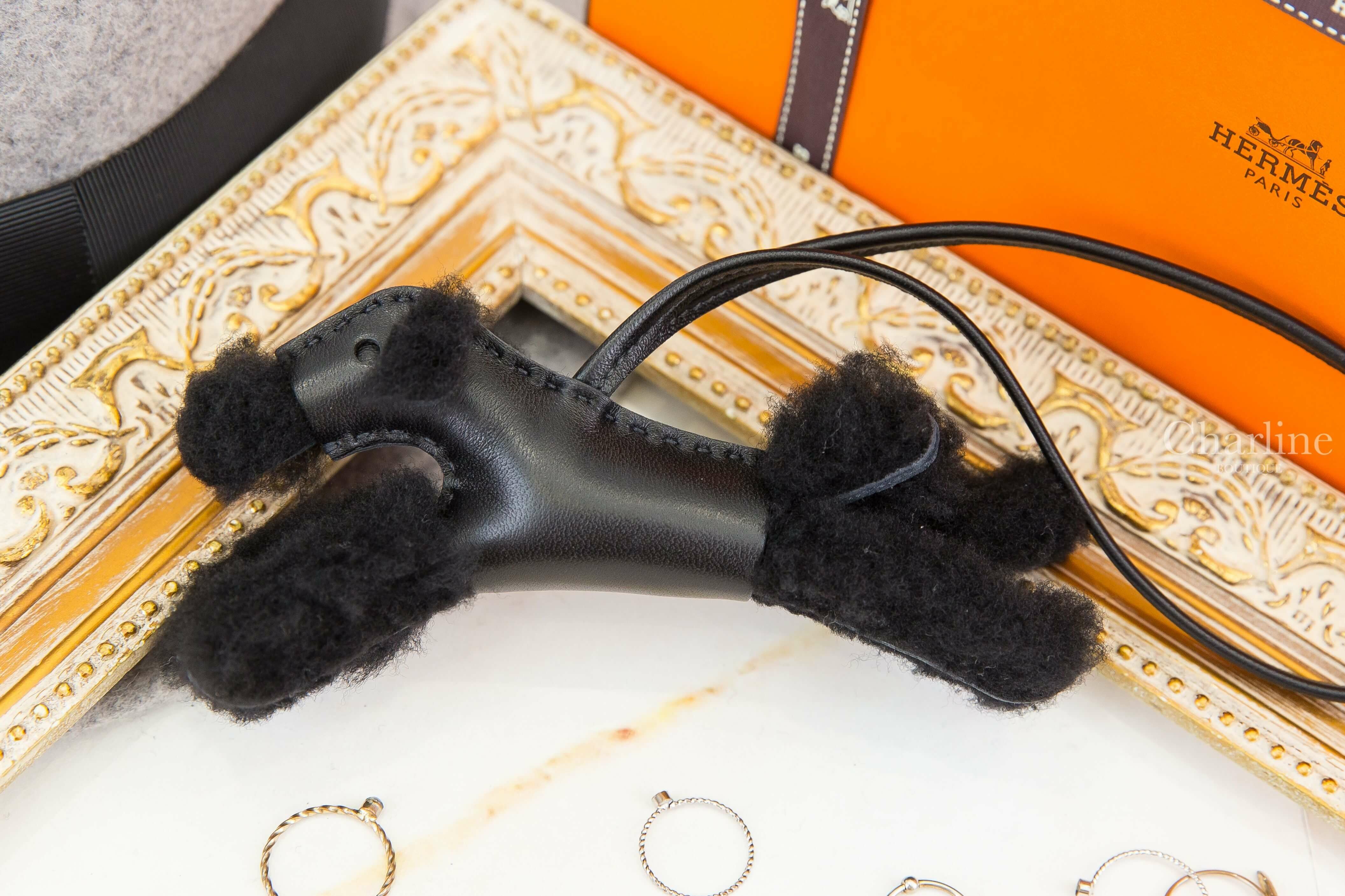 Hermès Hermès Budy Charm 全黑色羊毛獵狐梗犬吊飾
