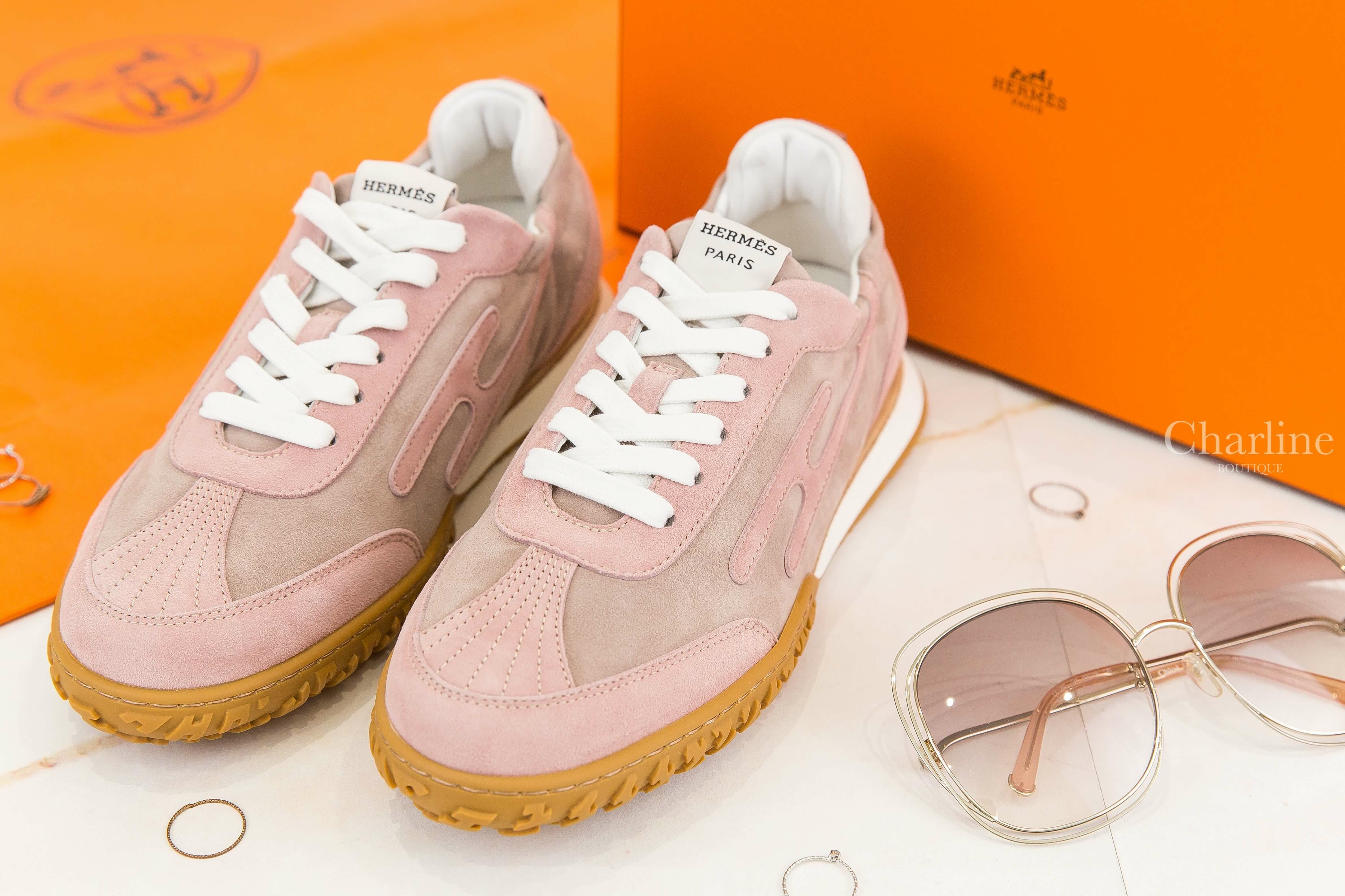 Hermès Jet Sneaker 玫瑰粉拼水彩粉山羊麂皮側邊H棕白拼色鞋底運動鞋-Charline Boutique 精品代購