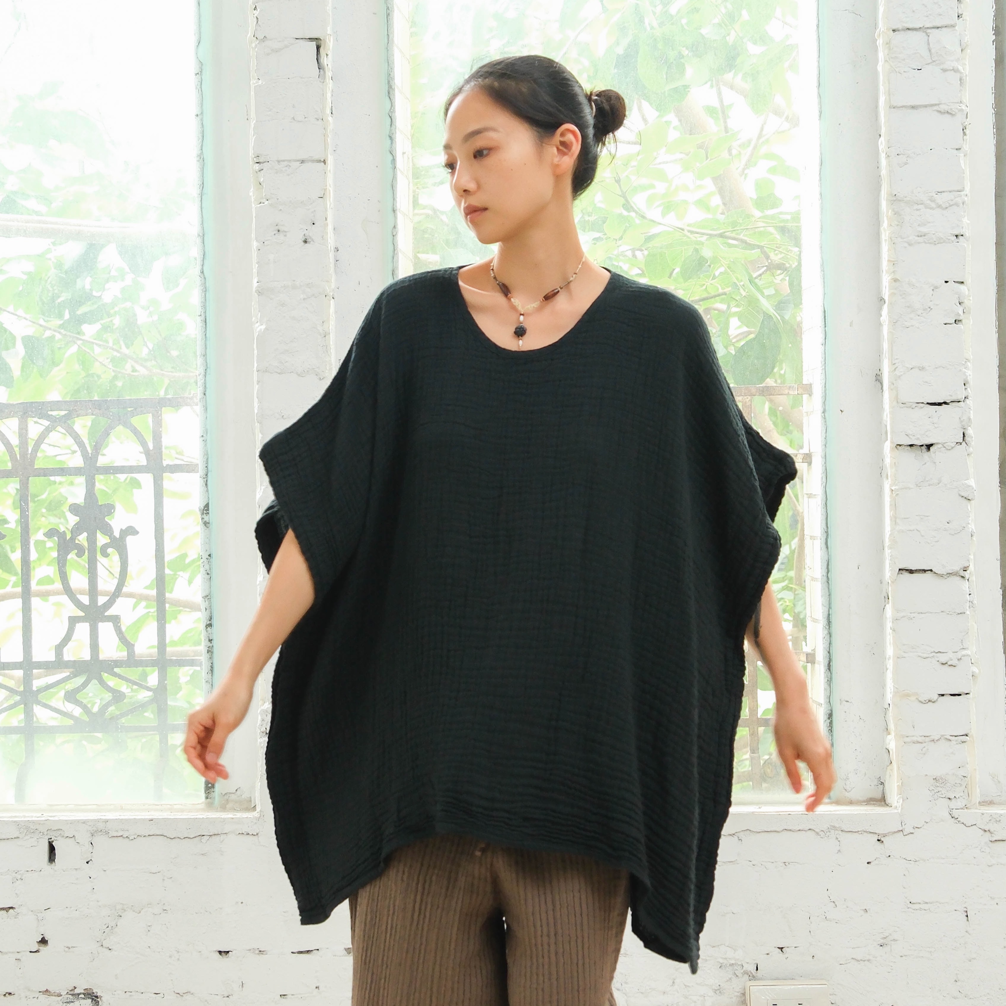 落肩五分袖上衣 / 雙層紗 黑