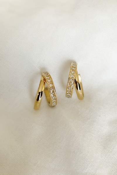 俐落鋯石雙C。鋼針耳環