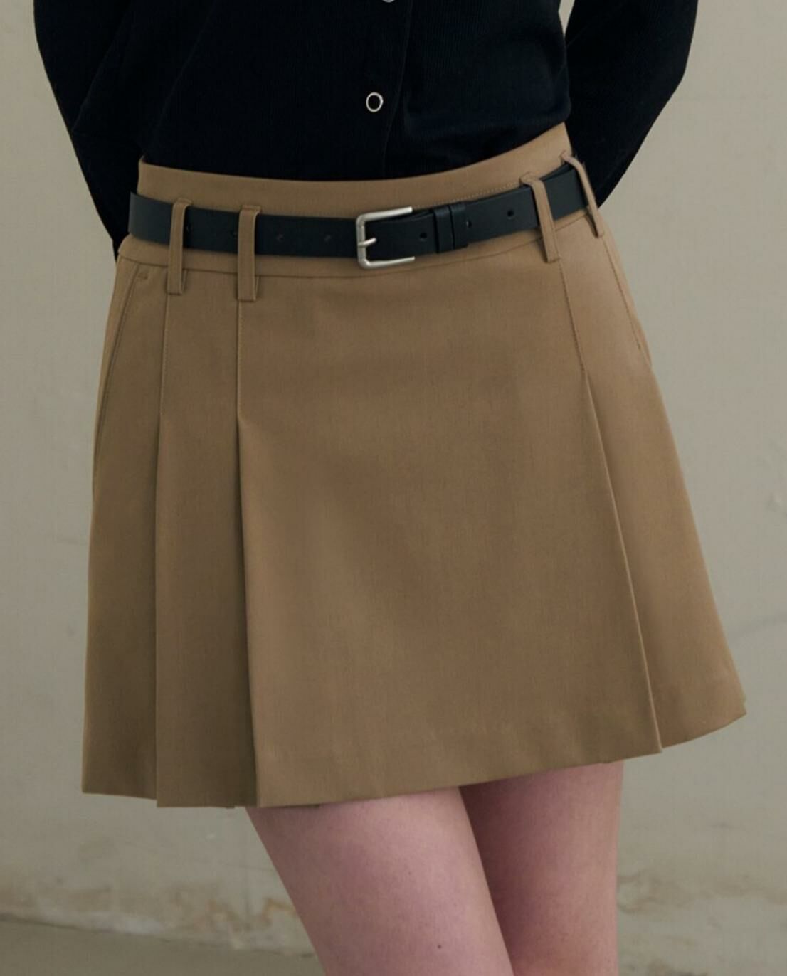 簡約單摺短裙(杏色)