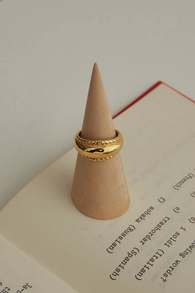 時髦麻花邊寬版戒指