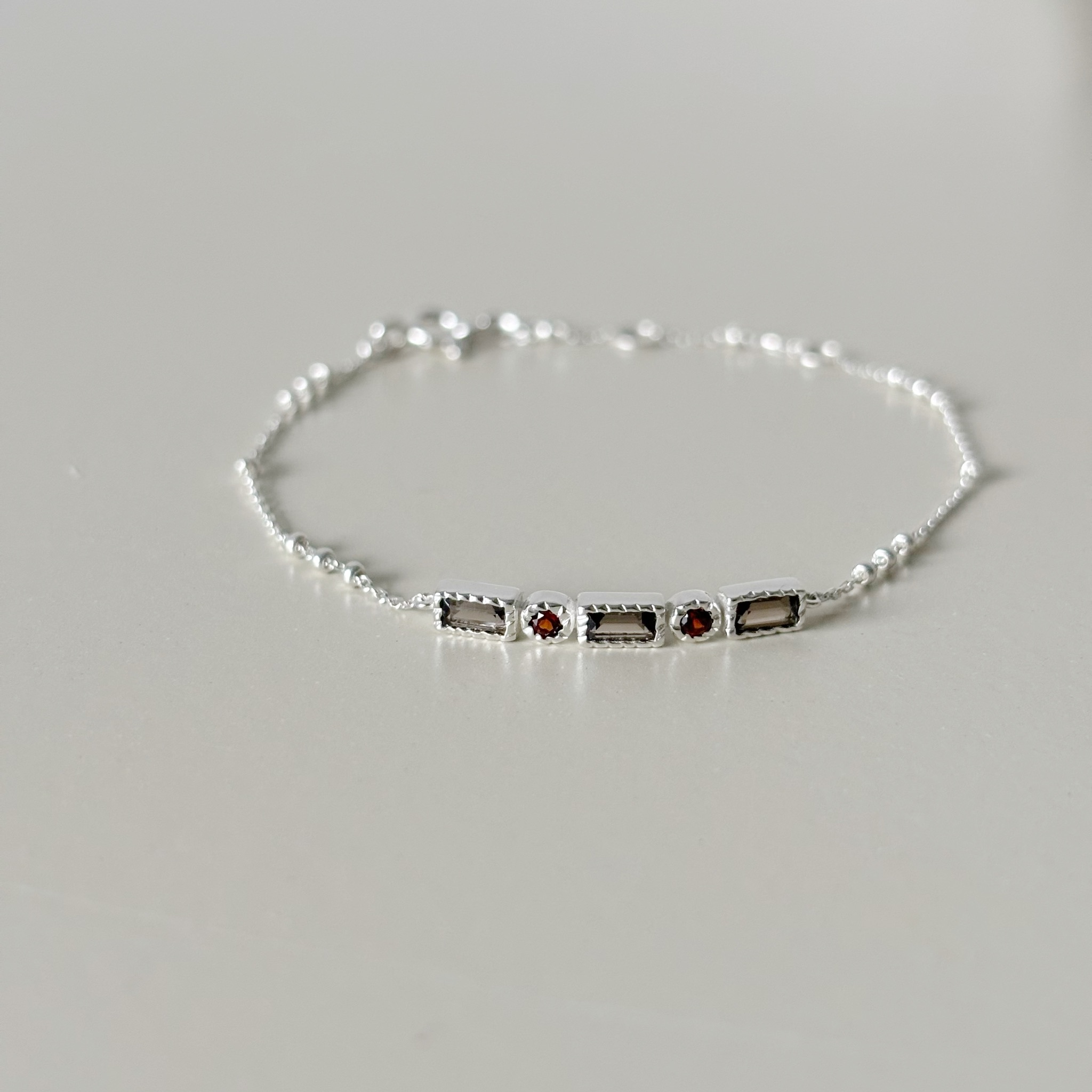 蛋糕長方小圓石榴茶晶triplets手鍊