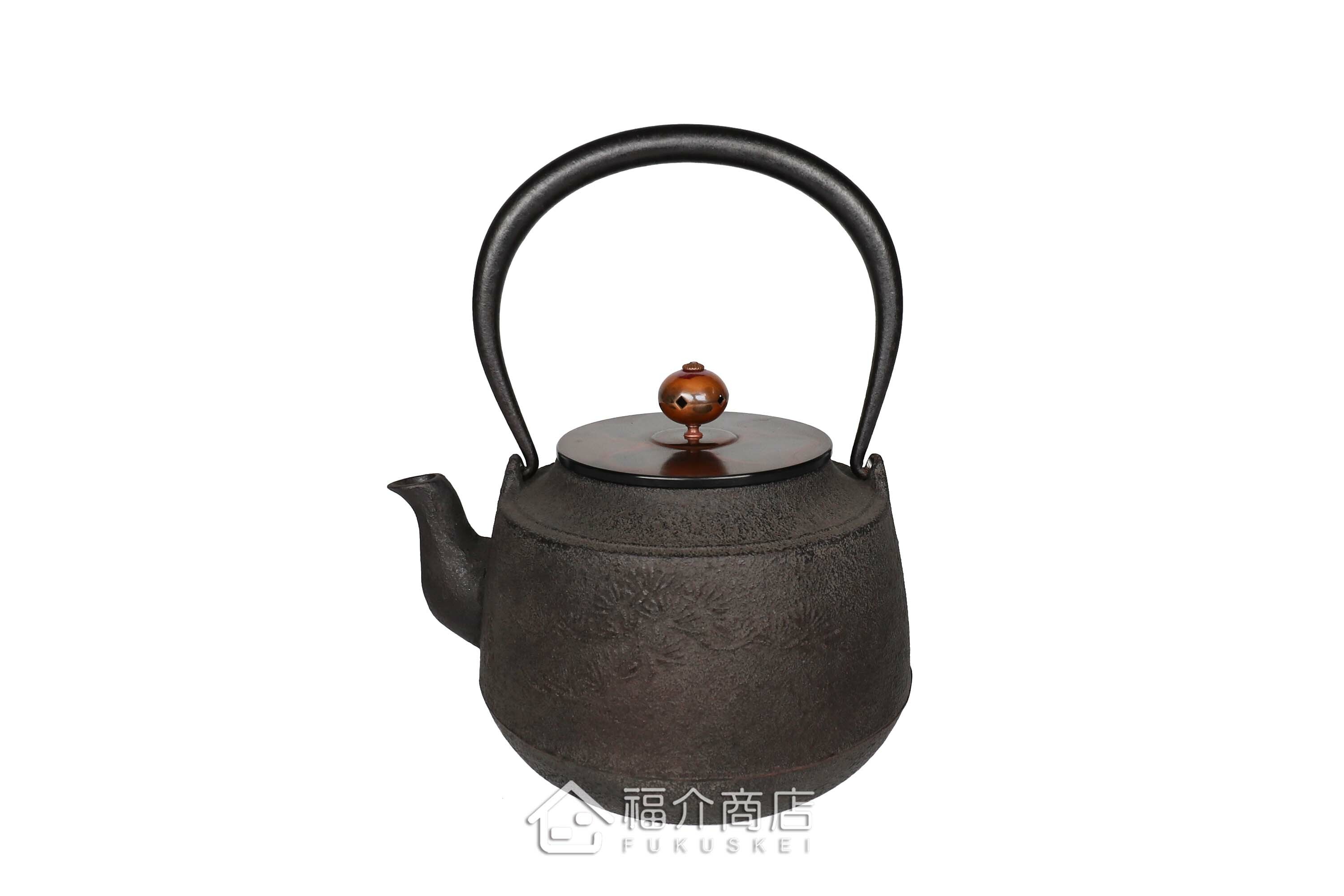 清光堂所製作煮水泡茶用的日本銅蓋鐵壺,壺身設計松紋
