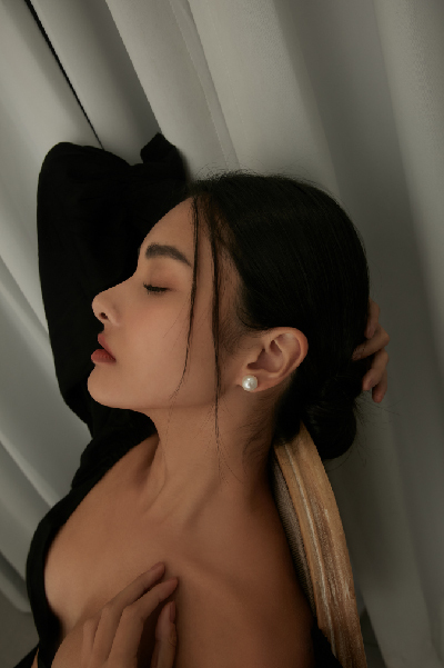 法式優雅珍珠。夾式耳環