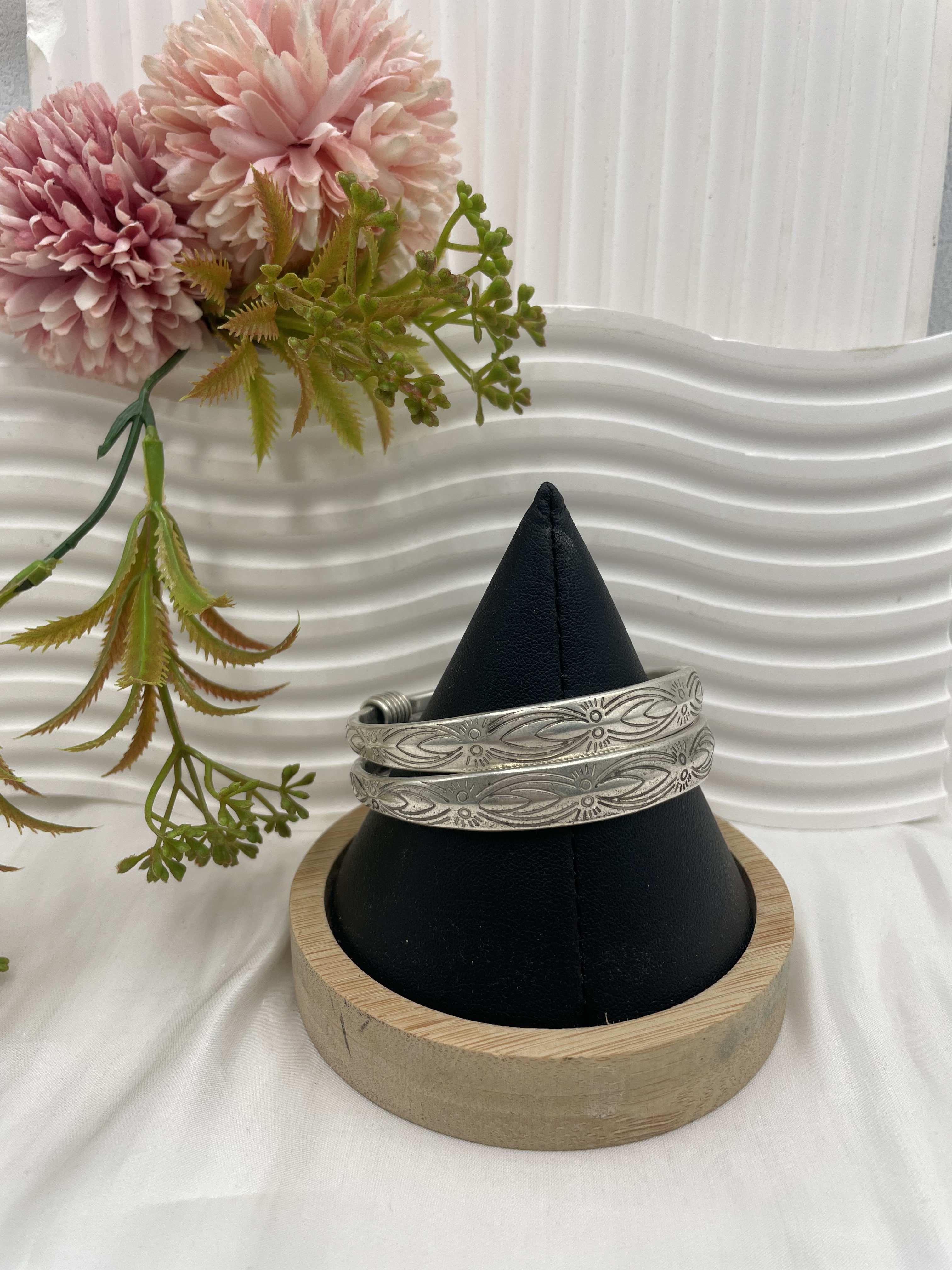 No.19（對）手工藏銀雕刻手鐲