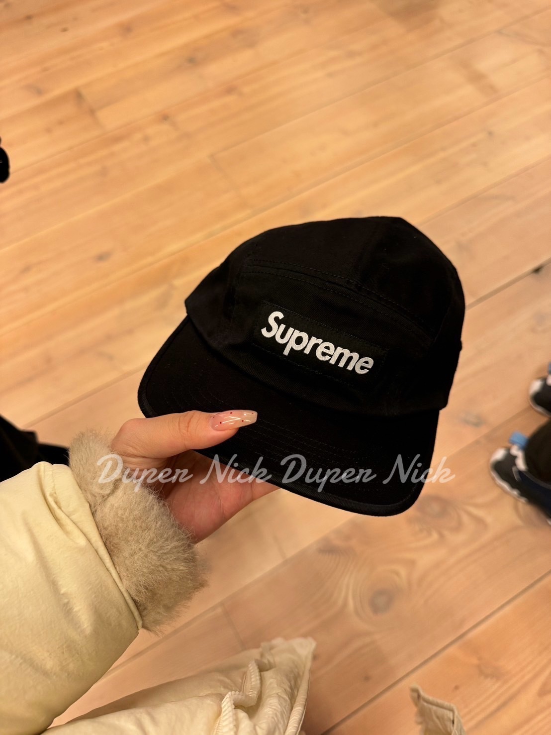 日本連線 supreme 經典分割帽