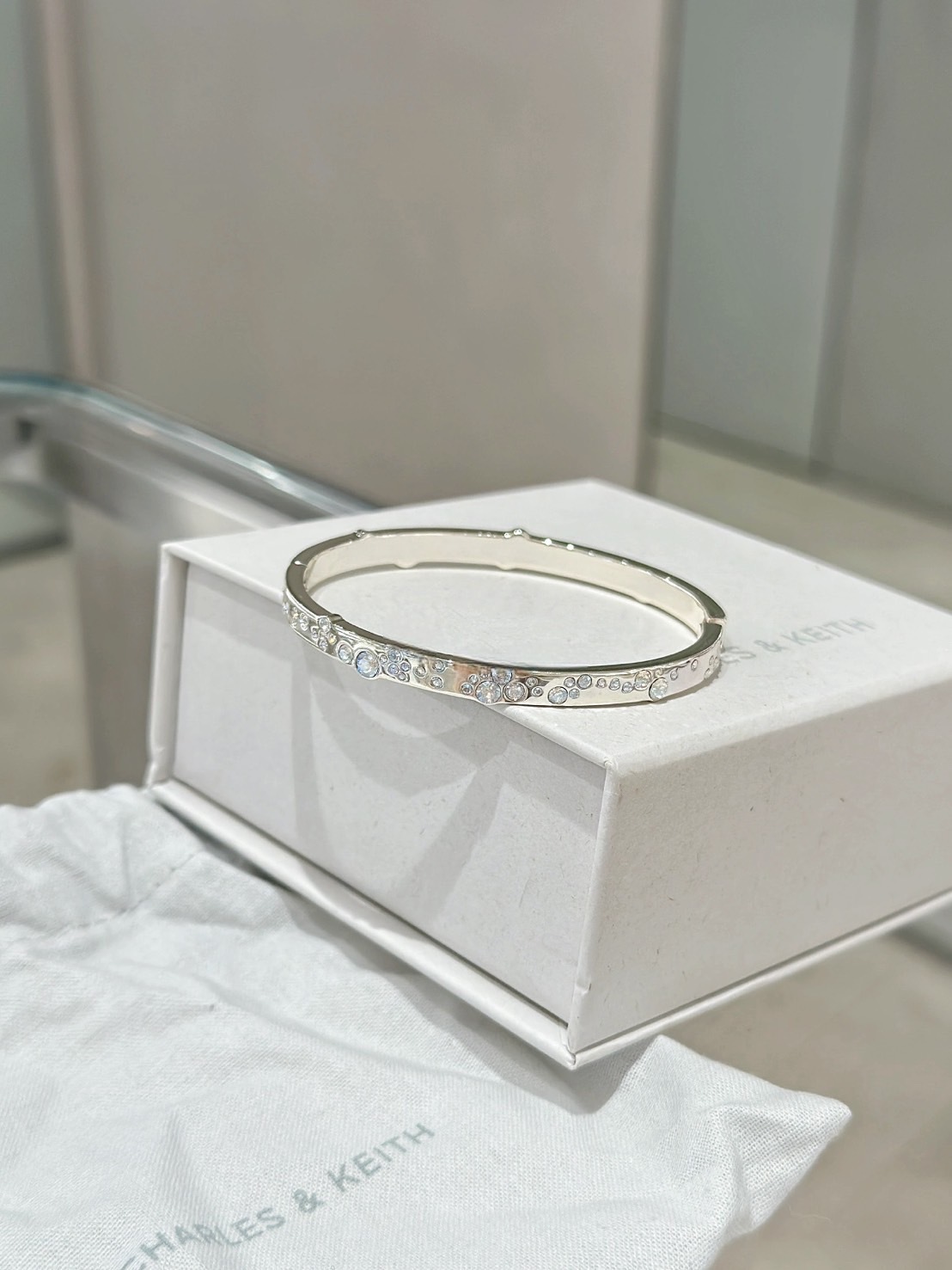 CHARLES ＆KEITH 小CK 滿鑽 藍星 手鐲